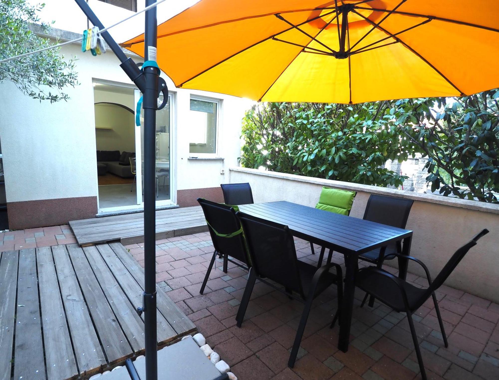 Apartment With Garden In Barbariga Ngoại thất bức ảnh