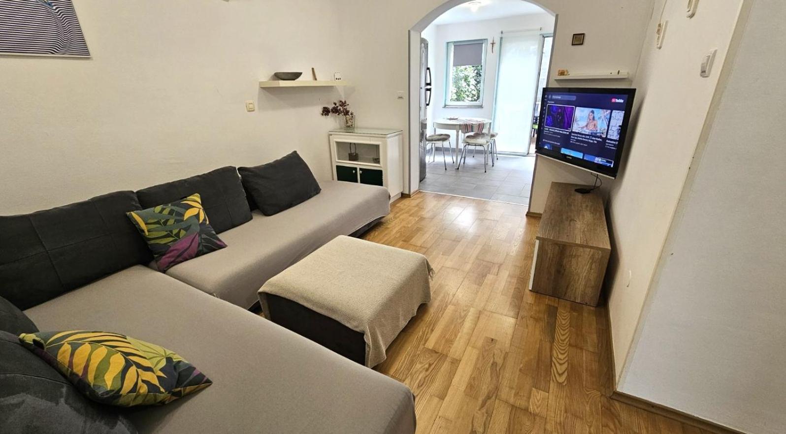 Apartment With Garden In Barbariga Ngoại thất bức ảnh