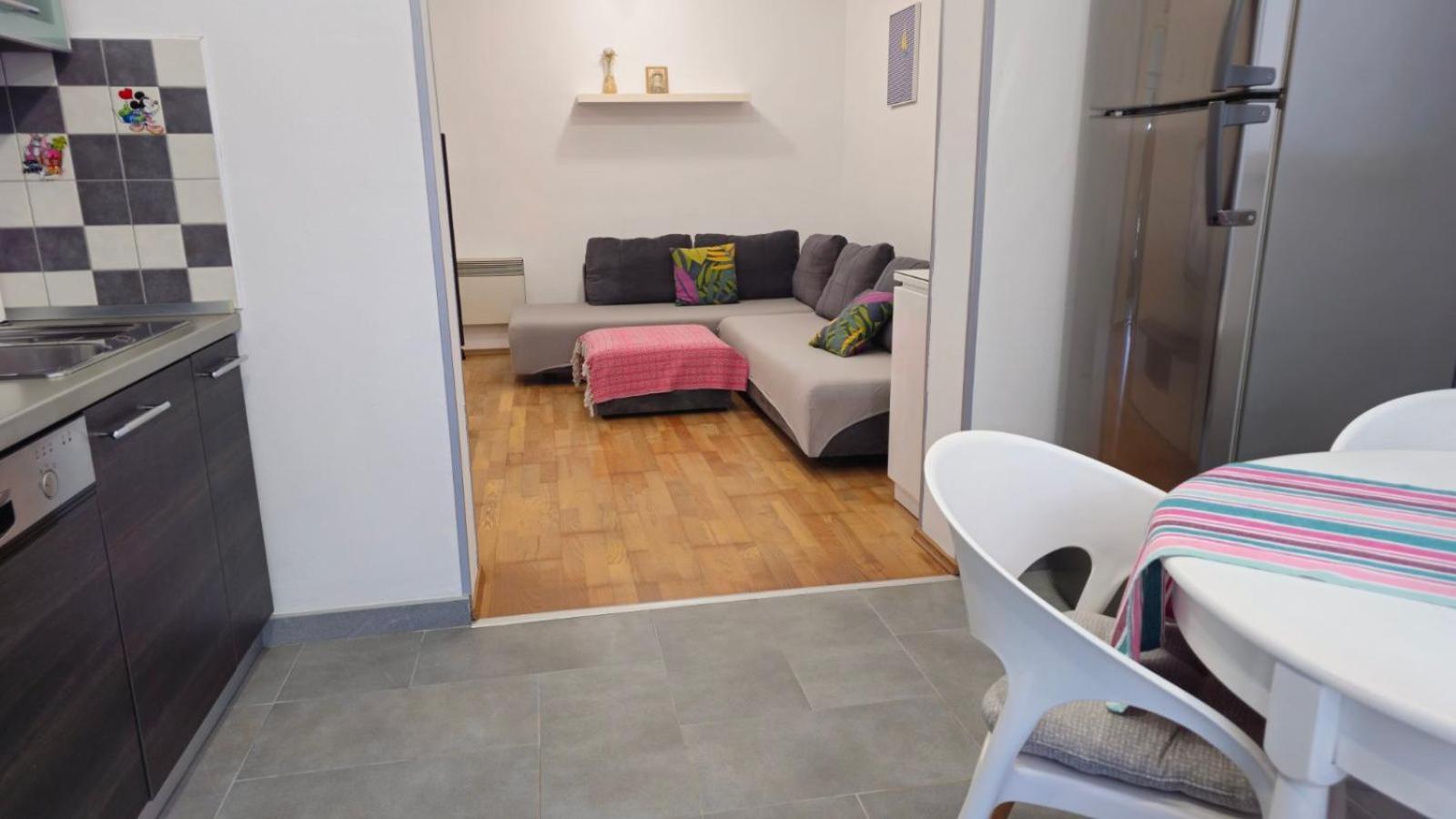 Apartment With Garden In Barbariga Ngoại thất bức ảnh